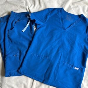 Figs Zamora High Waisted Scrub Pants & Matching Top